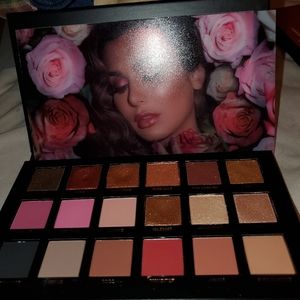 Huda Rose Gold Palette Remastered